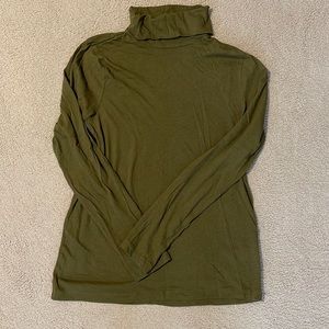 Jcrew Tissue turtleneck, excellent condition. Size Large